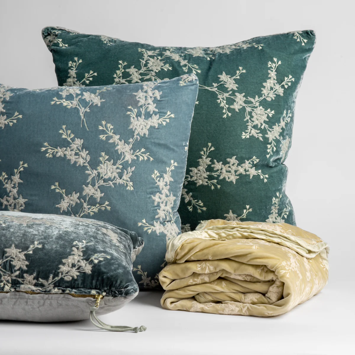 Lynette Throw Pillow - Image 4