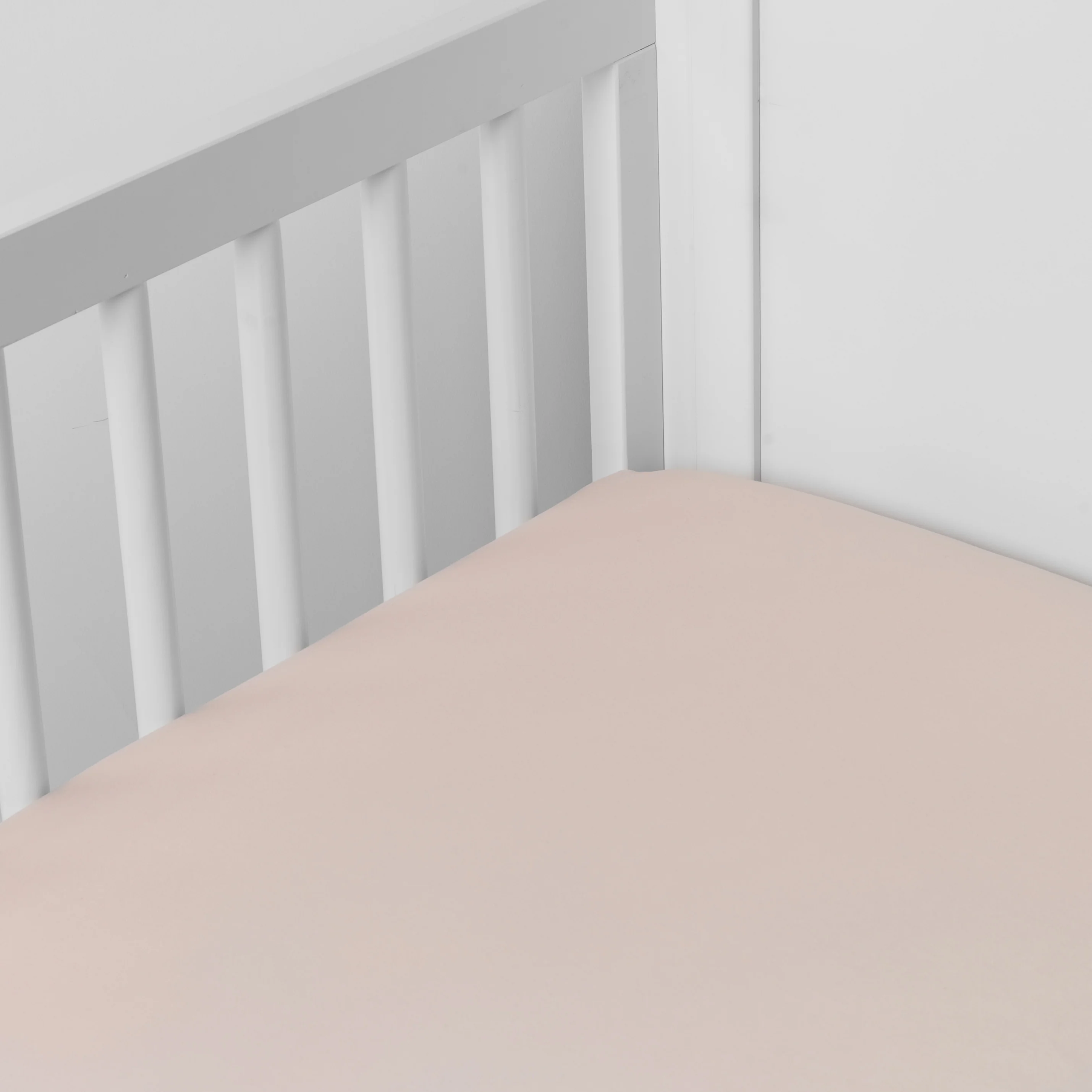 Madera Luxe Crib Sheet - Image 10