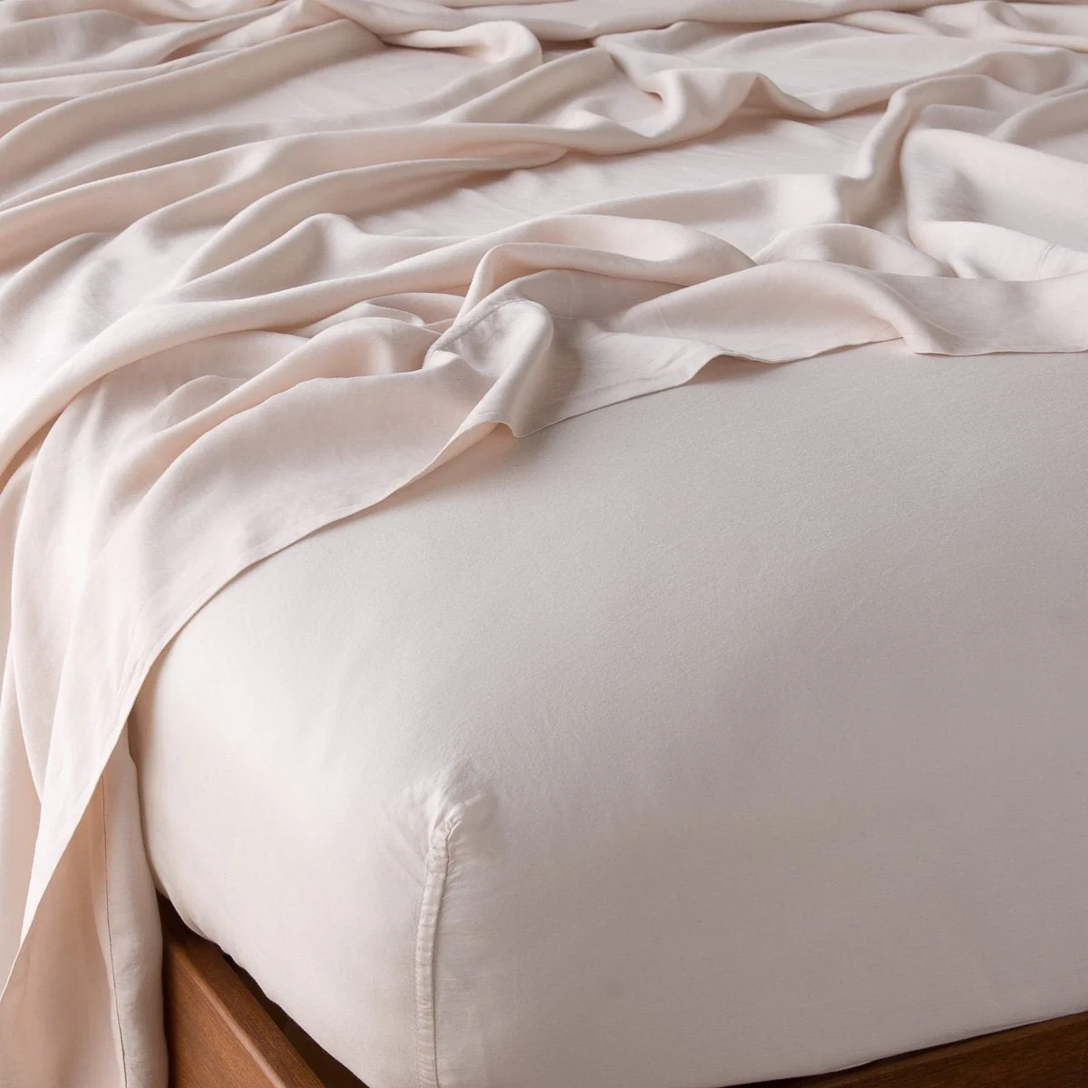 Madera Luxe Fitted Sheet - Image 11