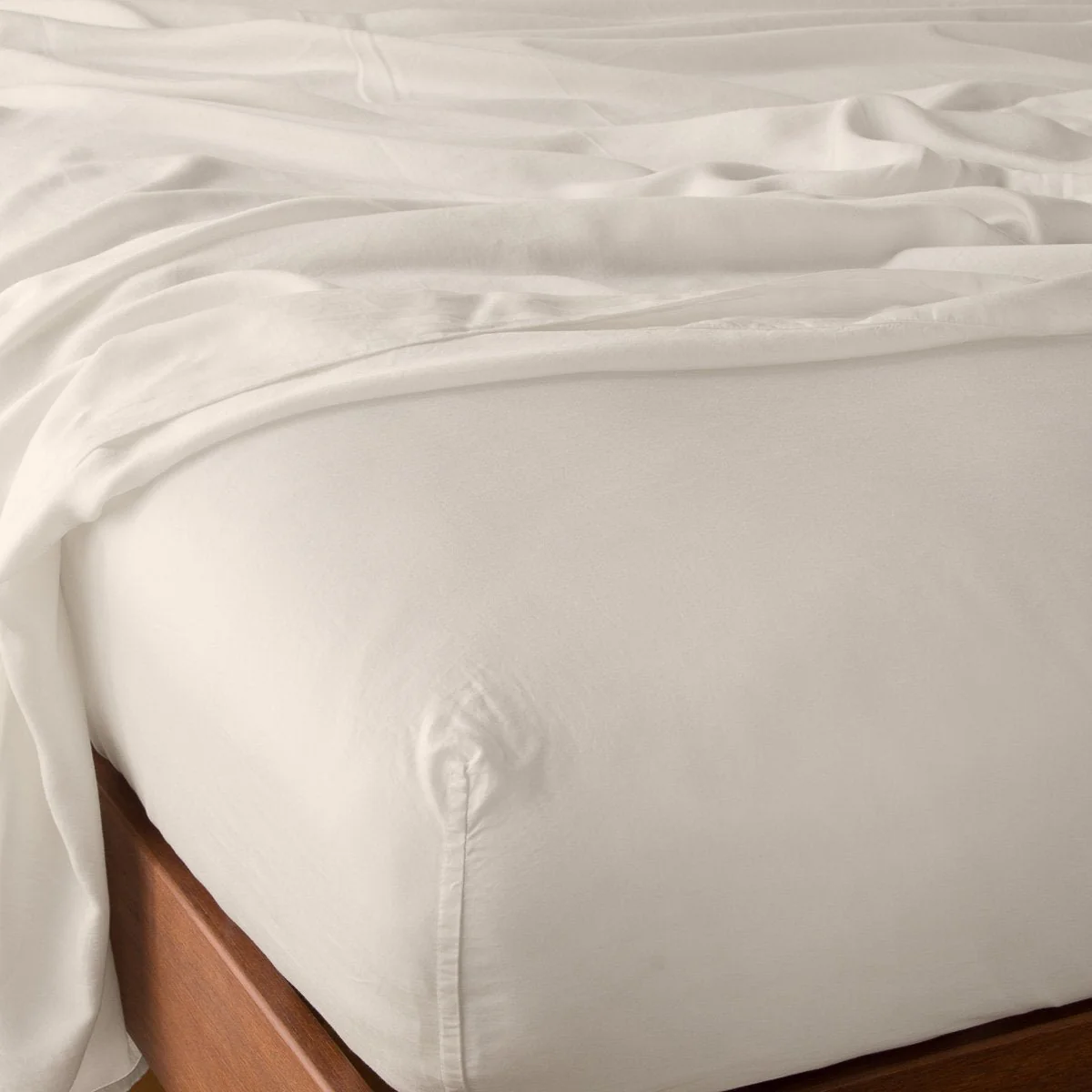 Madera Luxe Fitted Sheet - Image 9