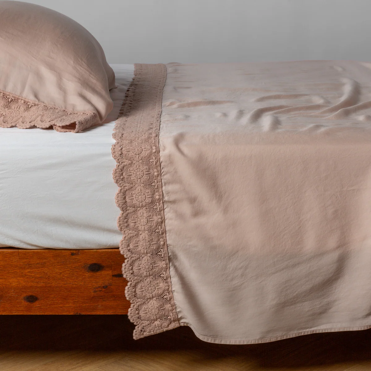 Madera Luxe Flat Sheet - Image 25