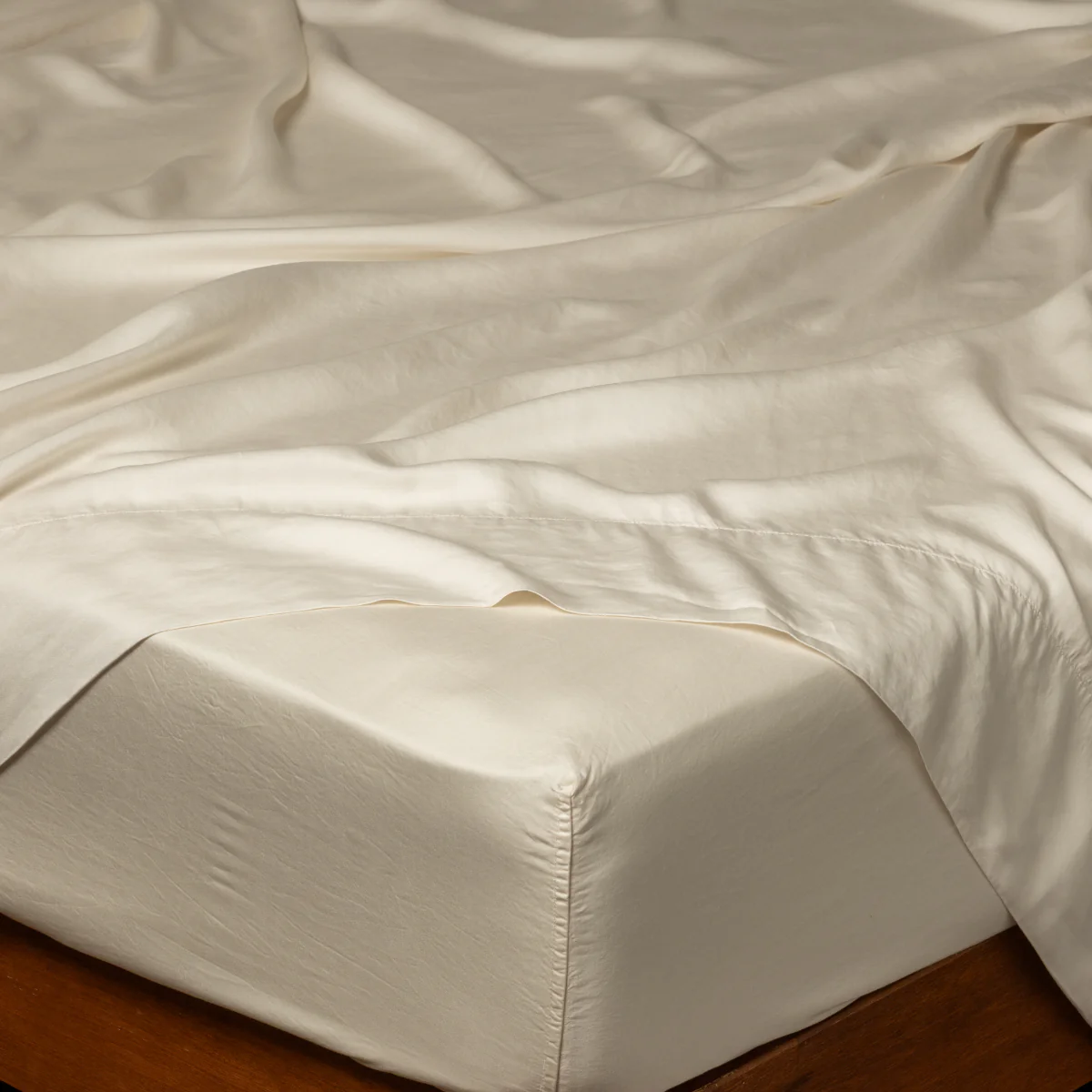 Madera Luxe Fitted Sheet - Image 8
