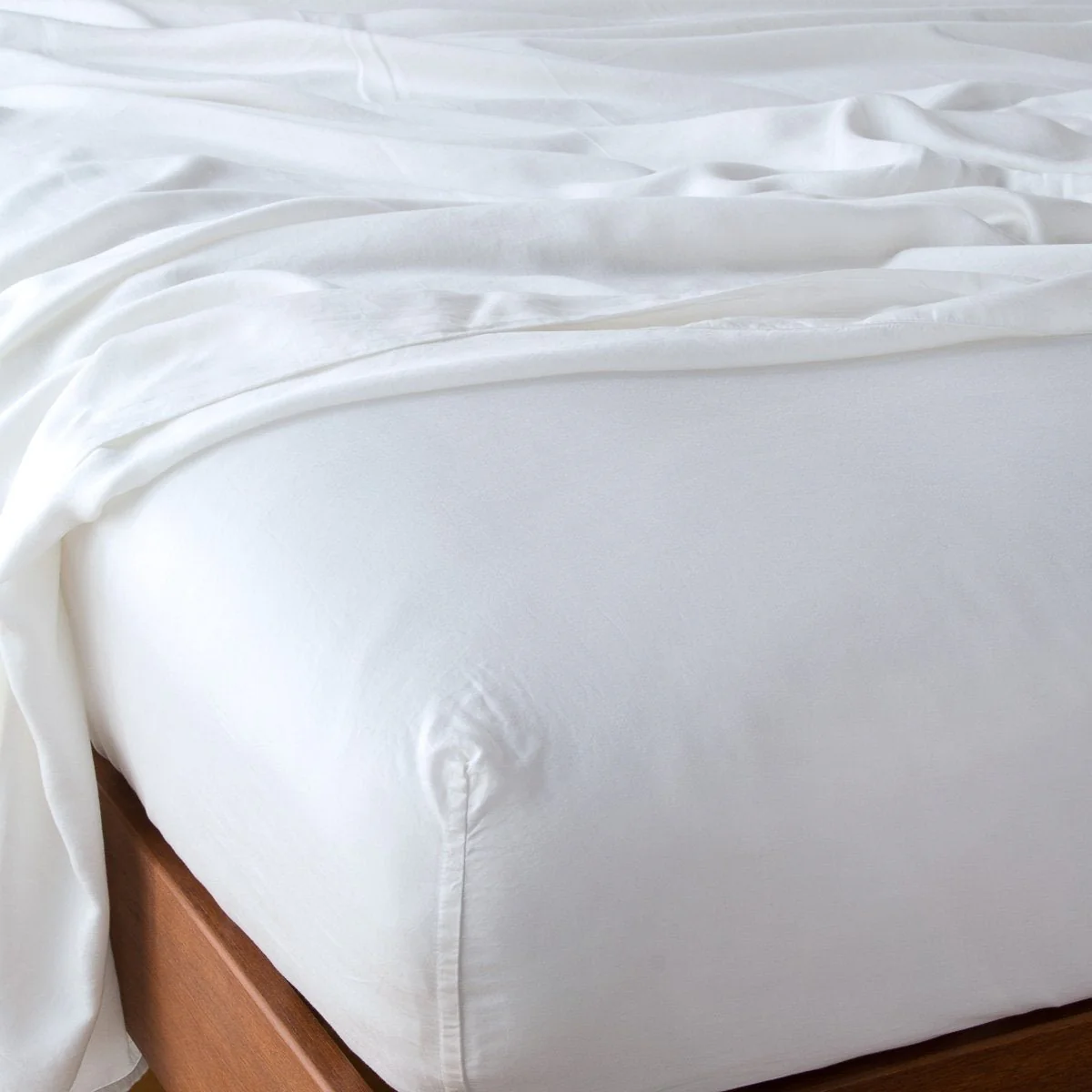 Madera Luxe Twin Fitted Sheets - Image 4