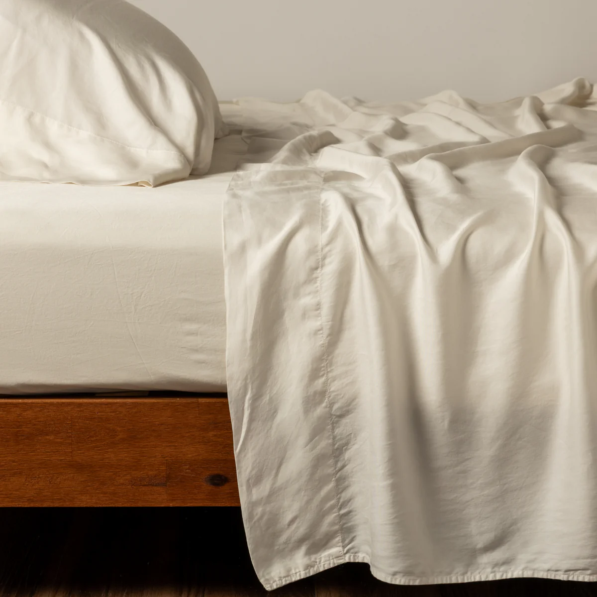 Madera Luxe Flat Sheet - Image 8