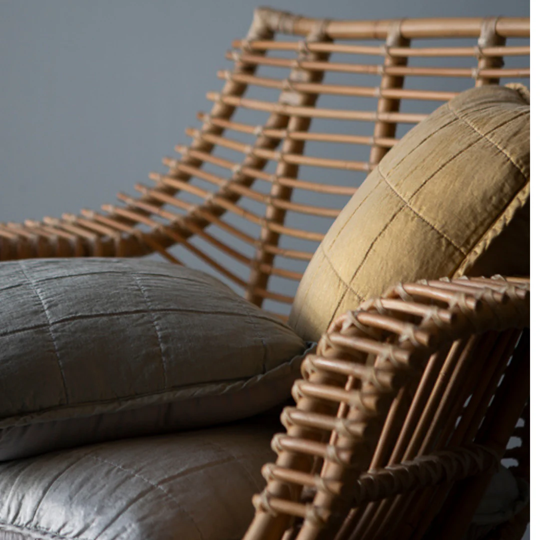 Sel Throw Pillow - Image 4