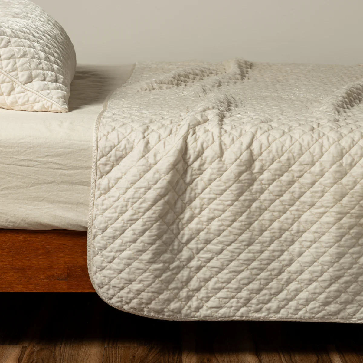 Silk Velvet Quilted Twin Coverlet - Image 42