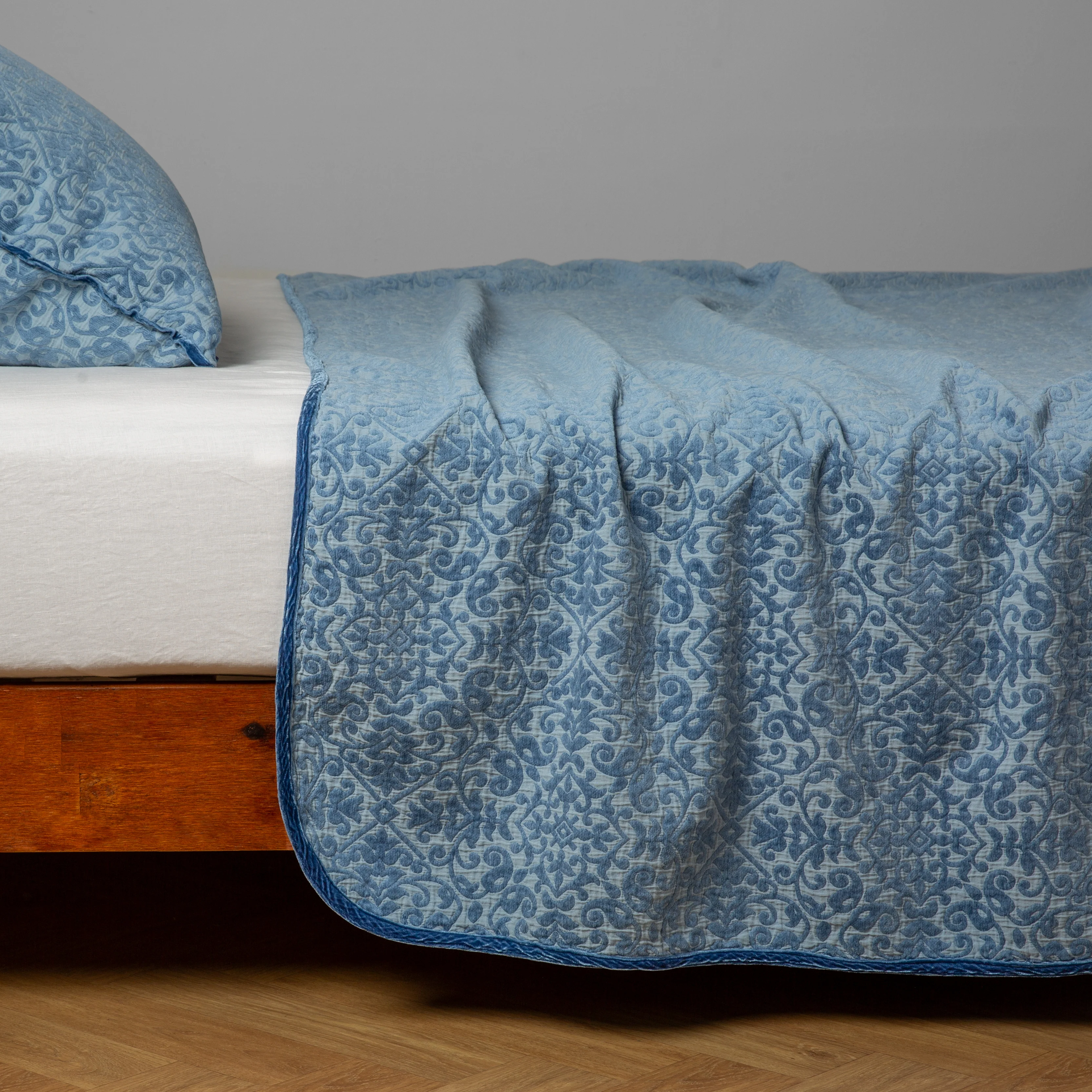 Vienna Twin Coverlet - Image 17